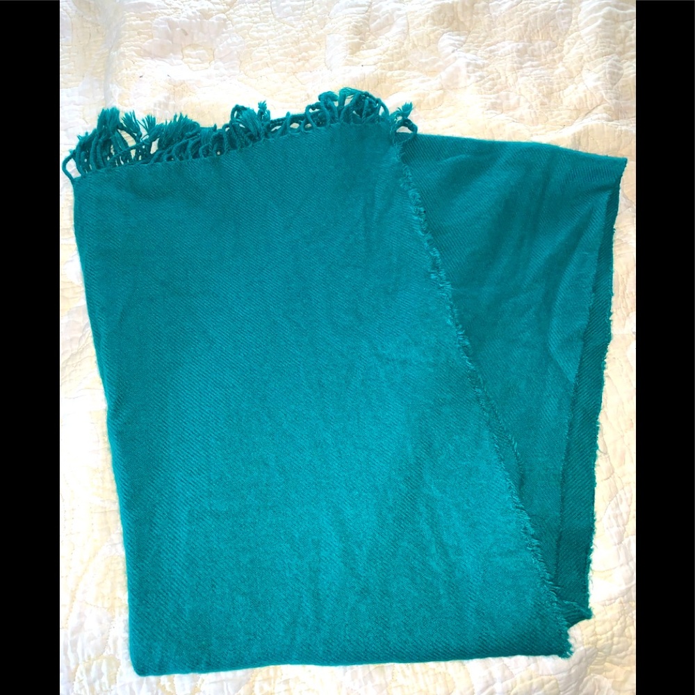 Soft beautiful green scarf/wrap